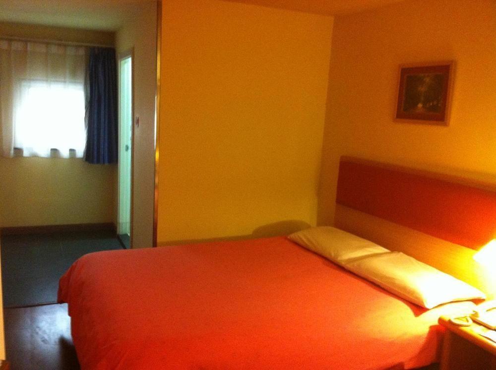 Hotel Ibis Tiantandongmen Metro Station